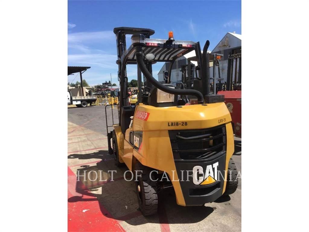 CAT MITSUBISHI DP40N1 شاحنات الديزل