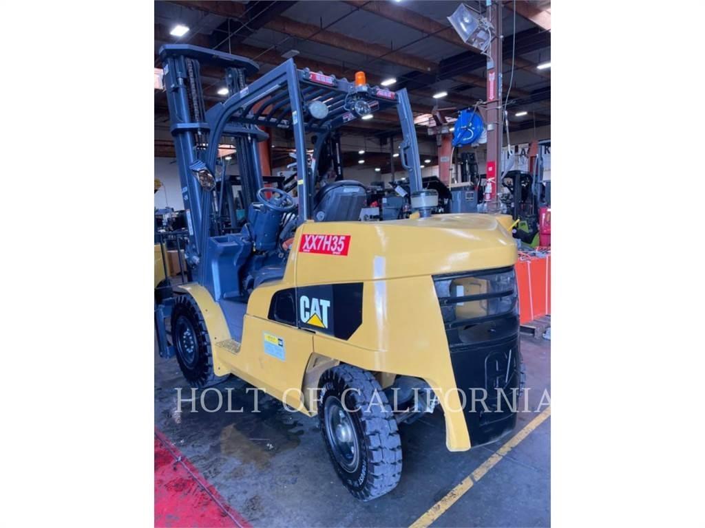 CAT MITSUBISHI DP45N1 شاحنات الديزل