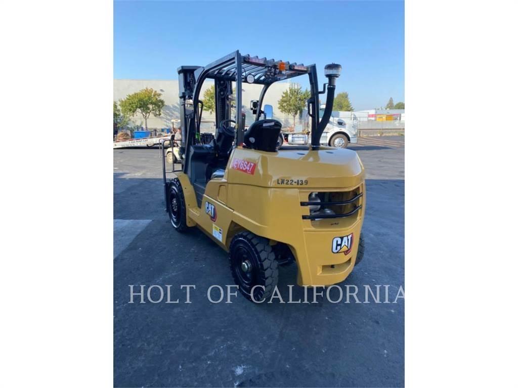CAT MITSUBISHI DP50CN1 شاحنات الديزل