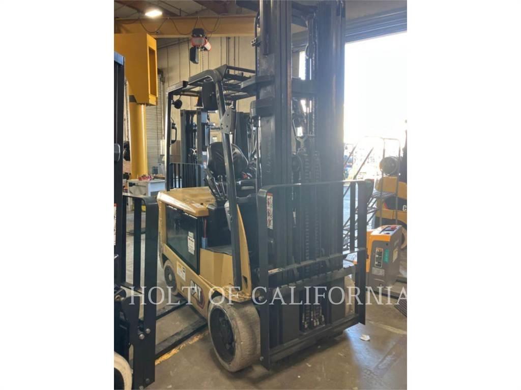 CAT MITSUBISHI EC30LN3 شاحنات ذات رافعات شوكية تعمل بالكهرباء