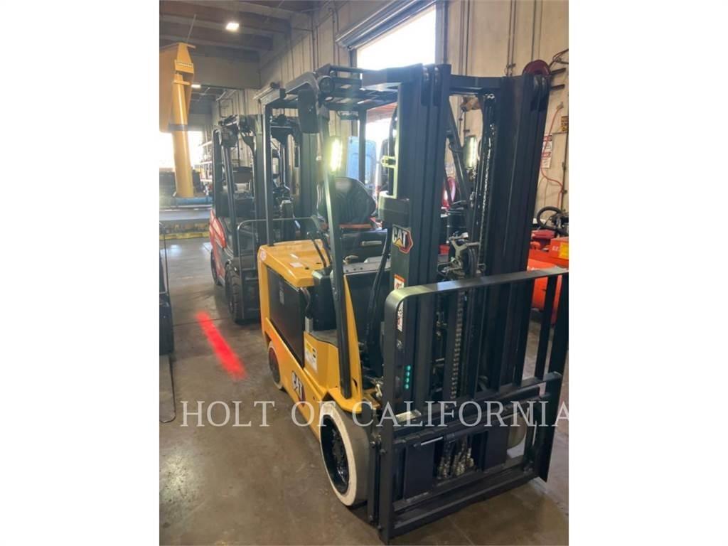 CAT MITSUBISHI EC30N3 شاحنات ذات رافعات شوكية تعمل بالكهرباء