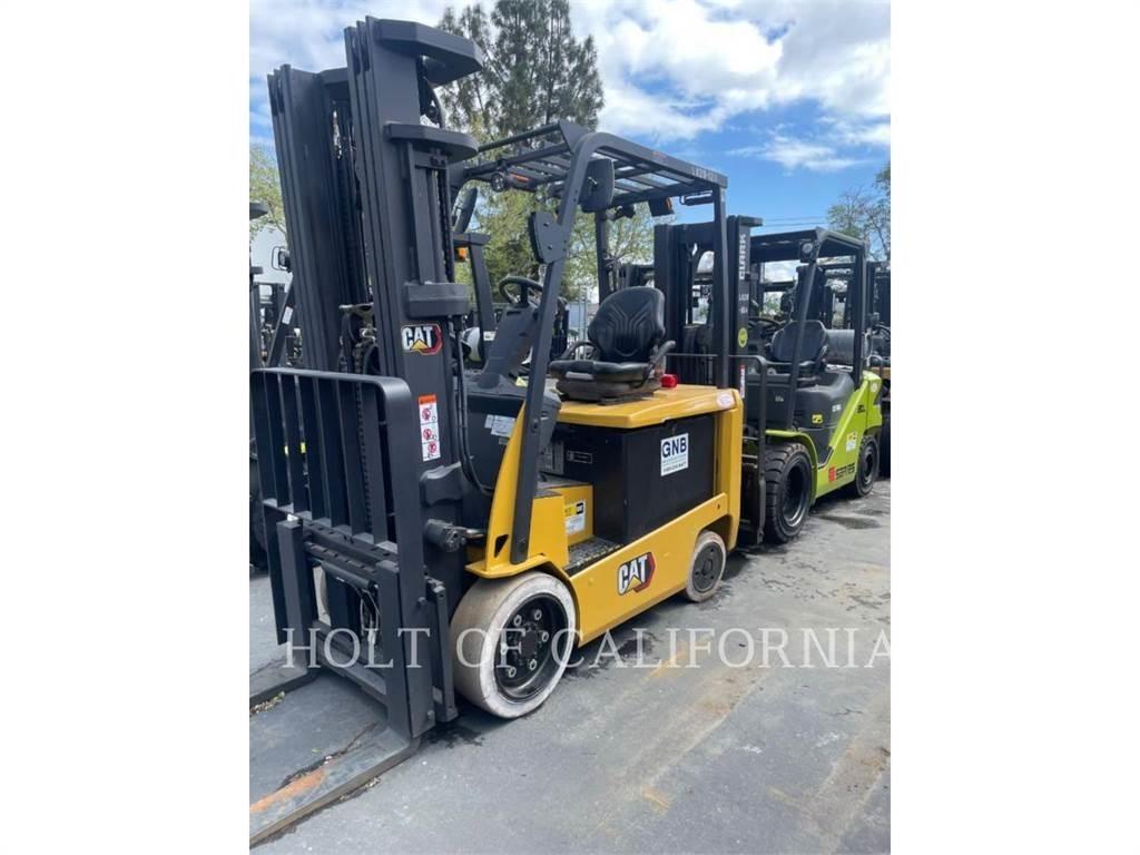 CAT MITSUBISHI EC30N3 شاحنات ذات رافعات شوكية تعمل بالكهرباء