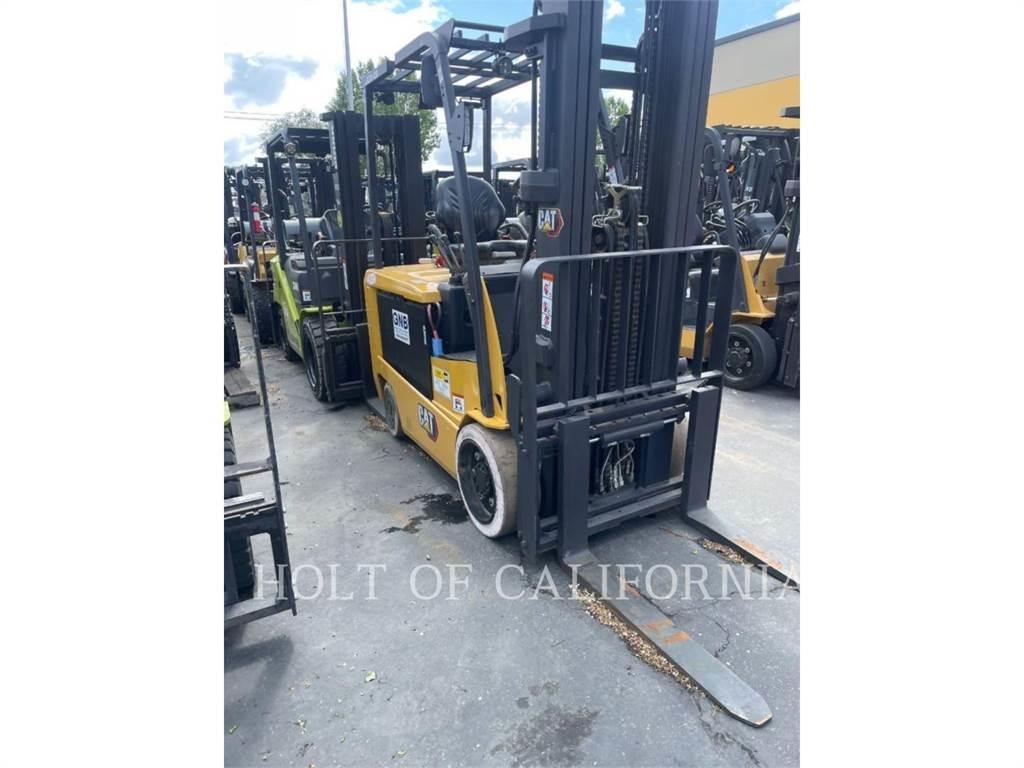 CAT MITSUBISHI EC30N3 شاحنات ذات رافعات شوكية تعمل بالكهرباء