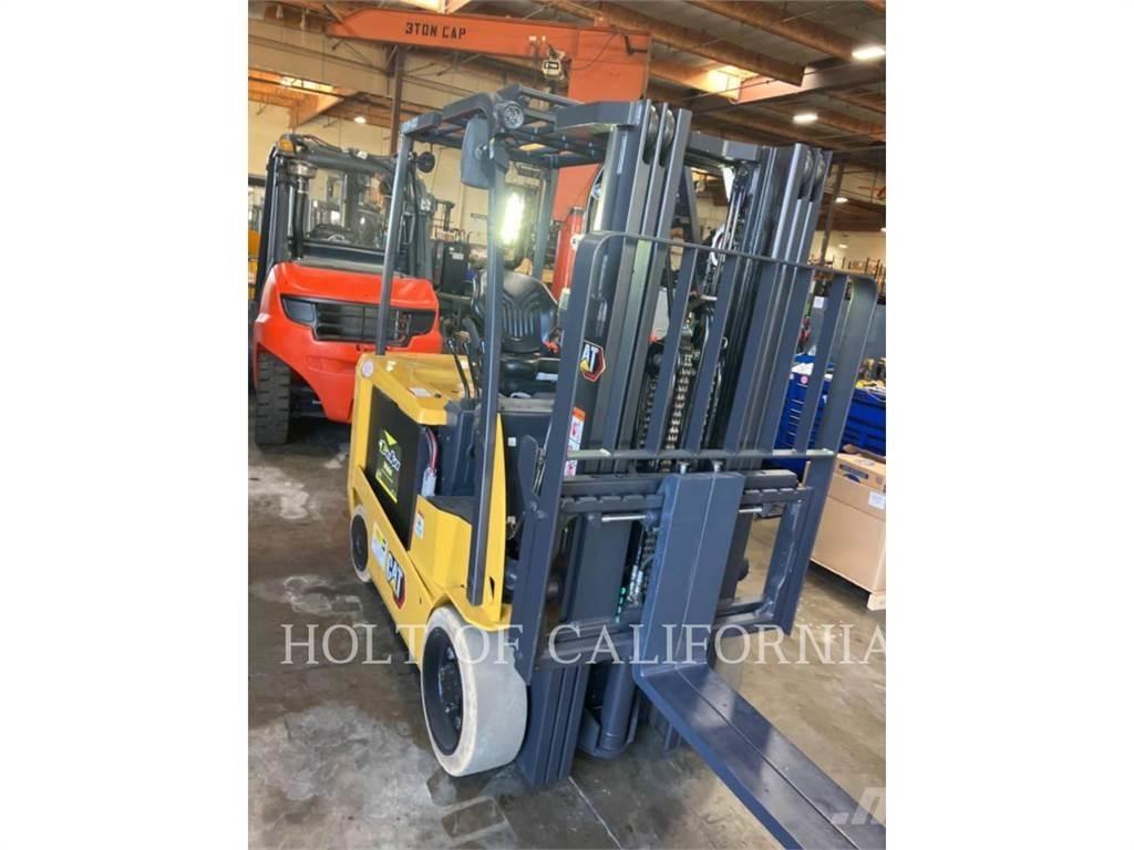 CAT MITSUBISHI EC30N3 شاحنات ذات رافعات شوكية تعمل بالكهرباء