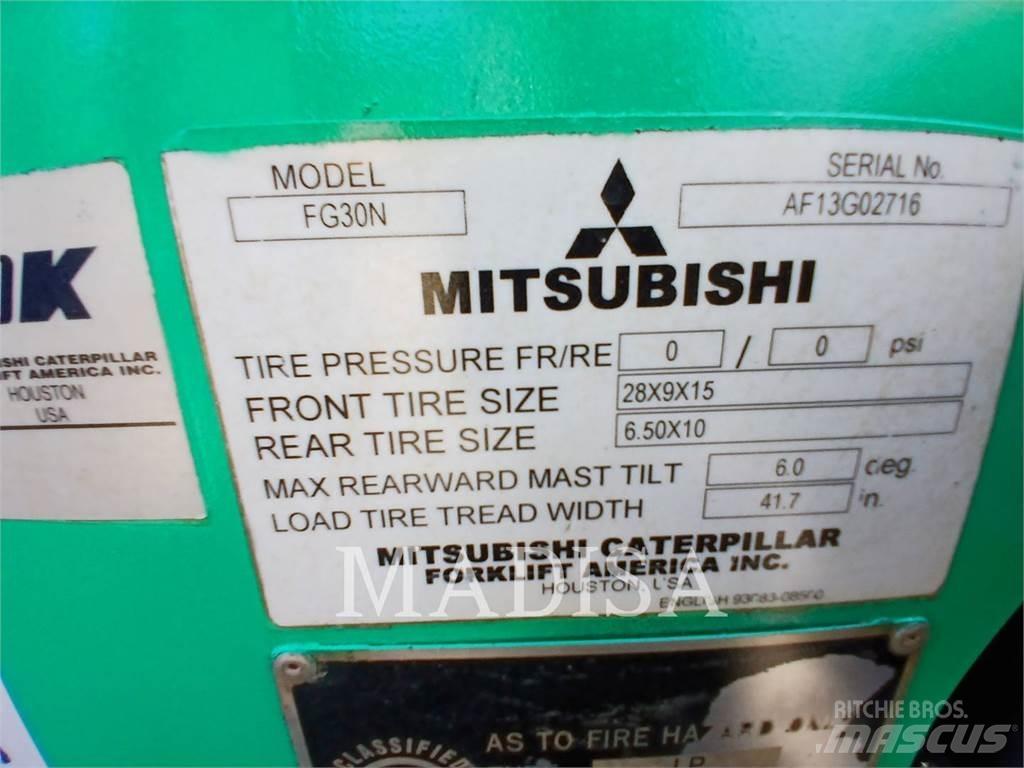CAT MITSUBISHI FG30N-LP شاحنات ذات رافعات شوكية - أخرى
