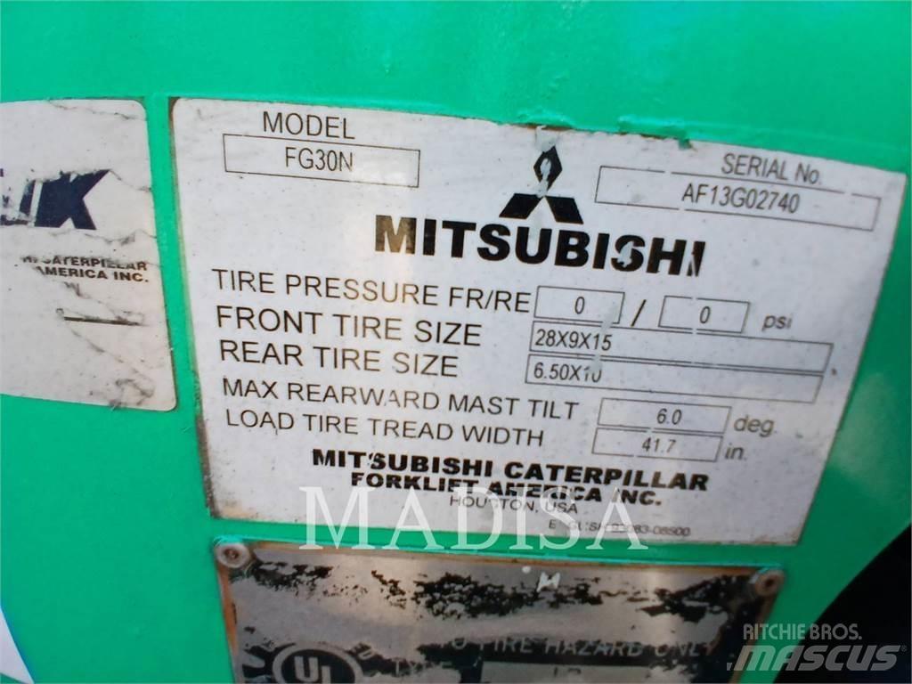 CAT MITSUBISHI FG30N-LP شاحنات ذات رافعات شوكية - أخرى