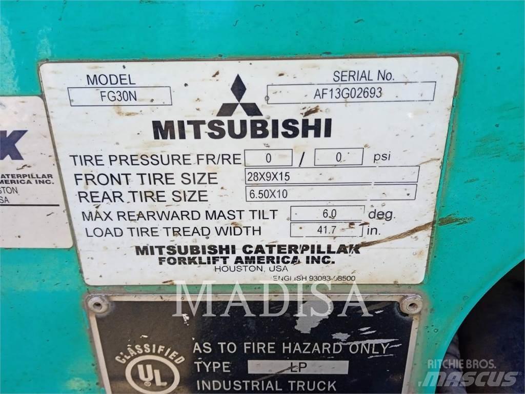 CAT MITSUBISHI FG30N-LP شاحنات ذات رافعات شوكية - أخرى