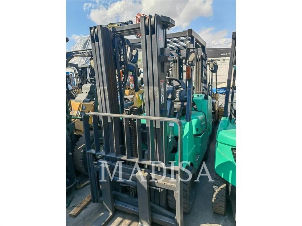 CAT MITSUBISHI FGC40K شاحنات ذات رافعات شوكية - أخرى