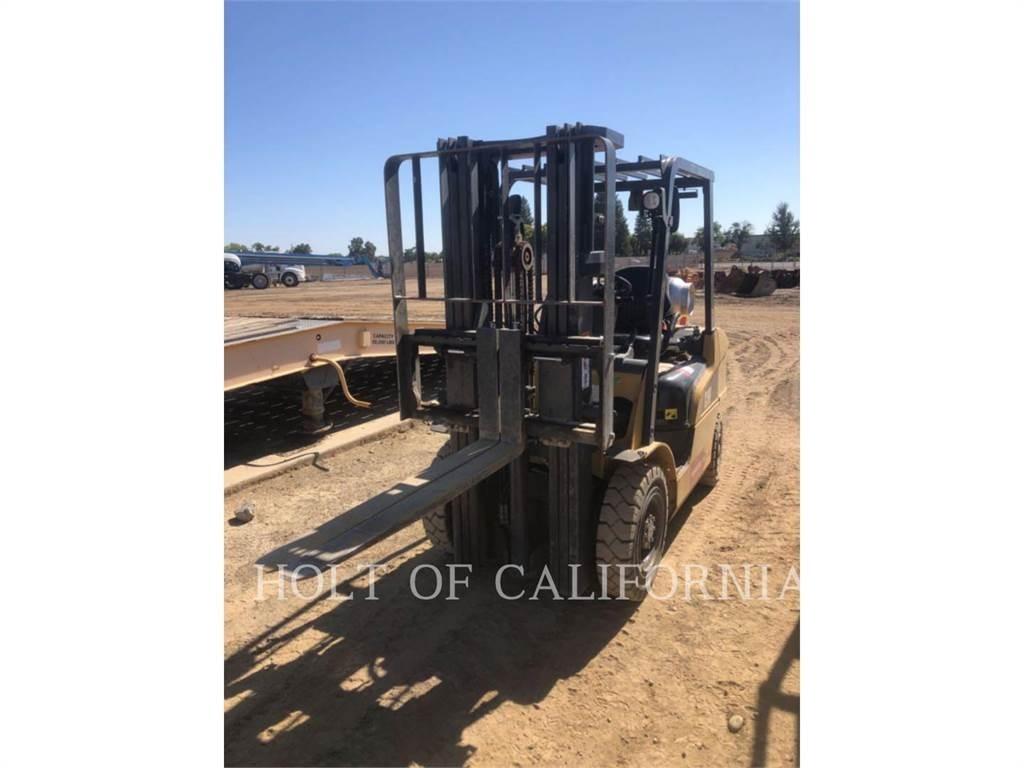 CAT MITSUBISHI GP25N5 شاحنات ذات رافعات شوكية - أخرى