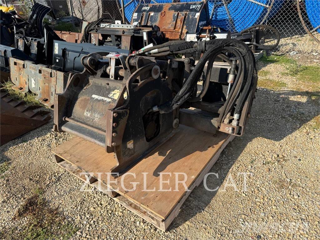 CAT PC205 لوادر انزلاقية التوجيه