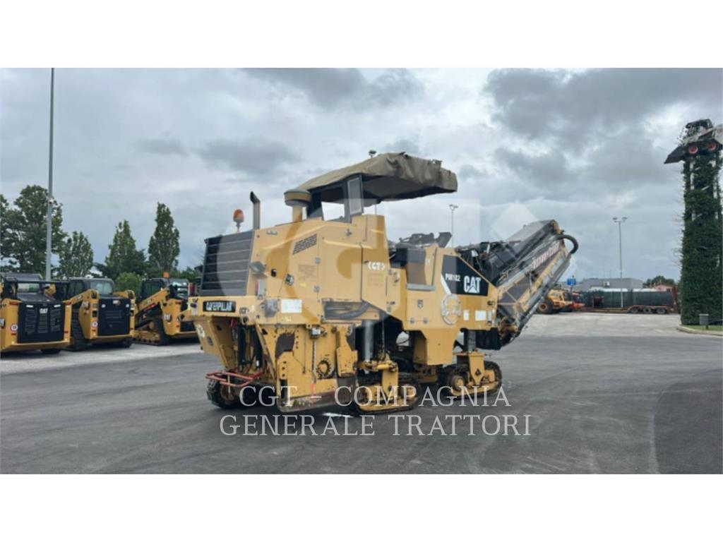CAT PM102 ماكينات الكشط البارد للأسفلت