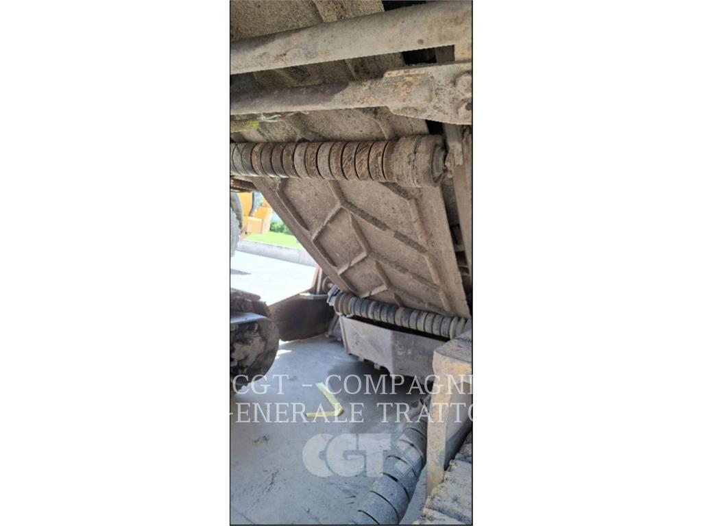 CAT PM200 ماكينات الكشط البارد للأسفلت