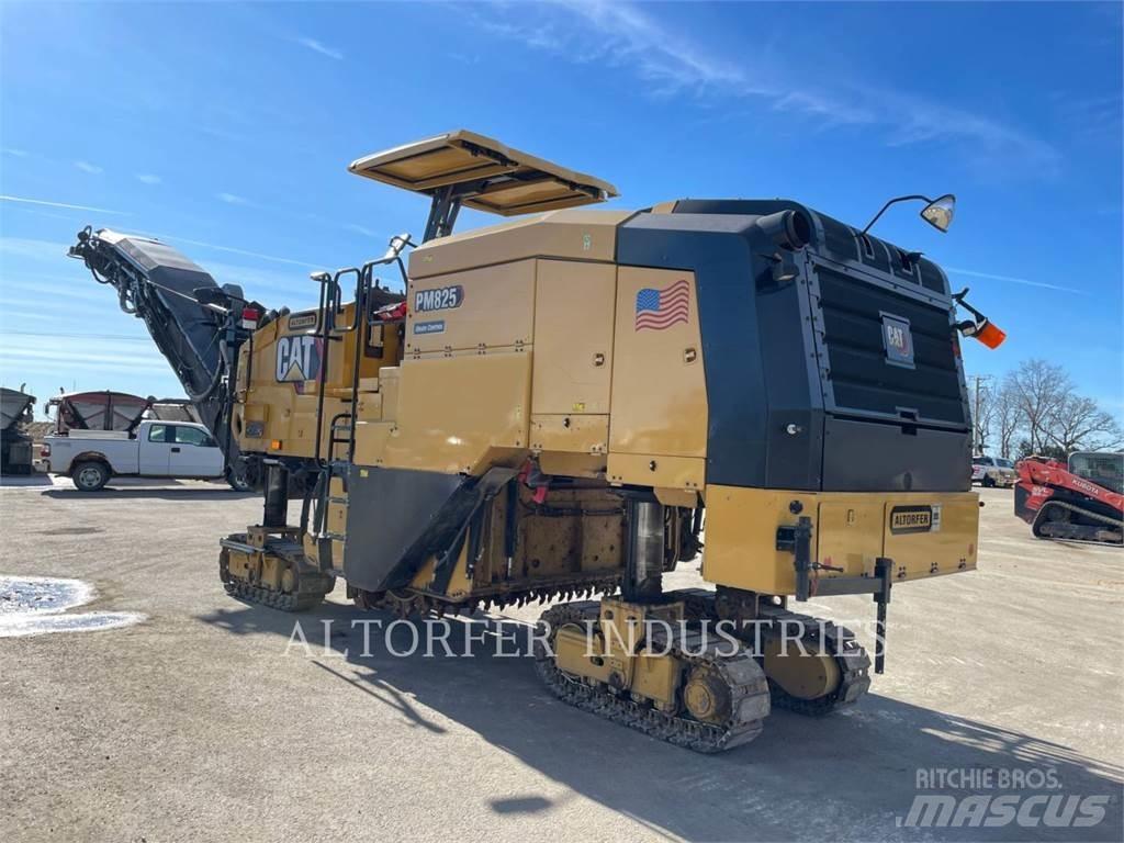 CAT PM825 ماكينات الكشط البارد للأسفلت