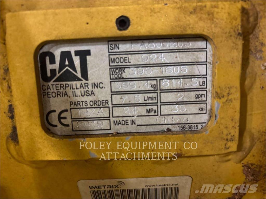 CAT QC930MT لوادر بعجل
