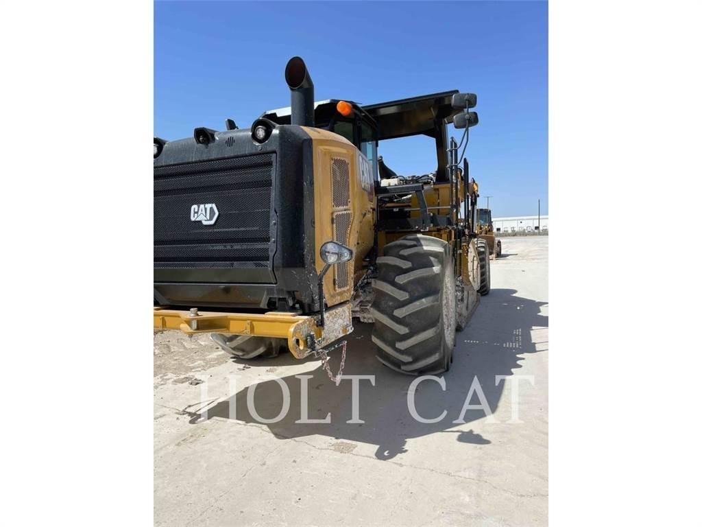 CAT RM400 معدات إعادة تدوير الأسفلت