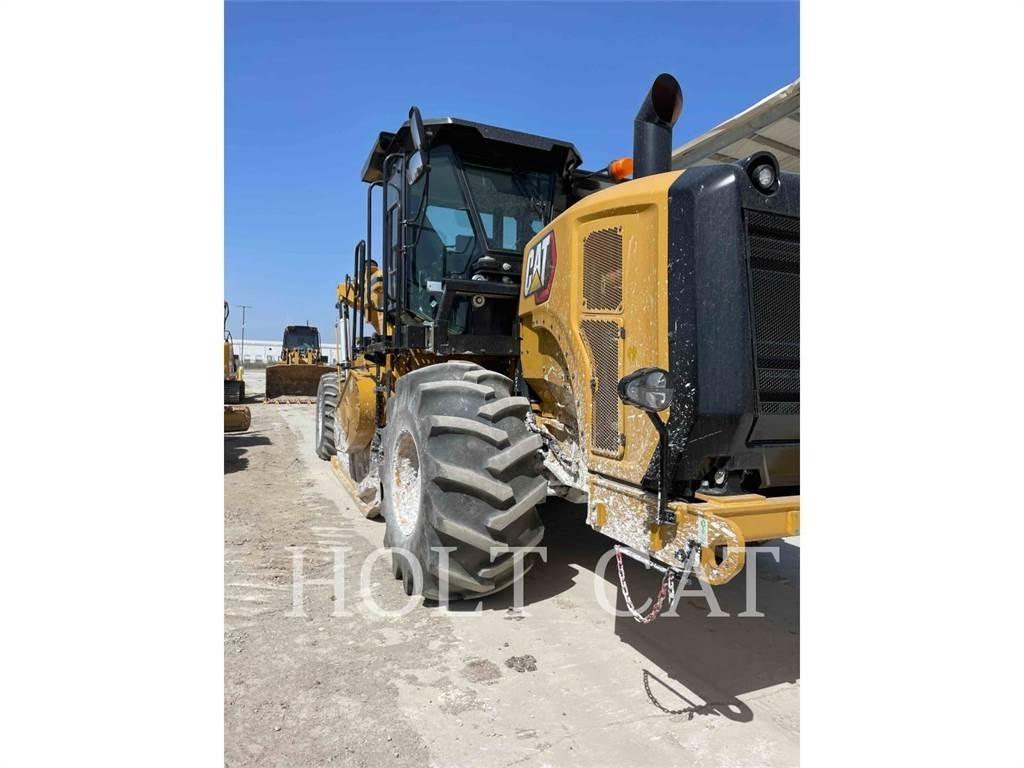 CAT RM400 معدات إعادة تدوير الأسفلت
