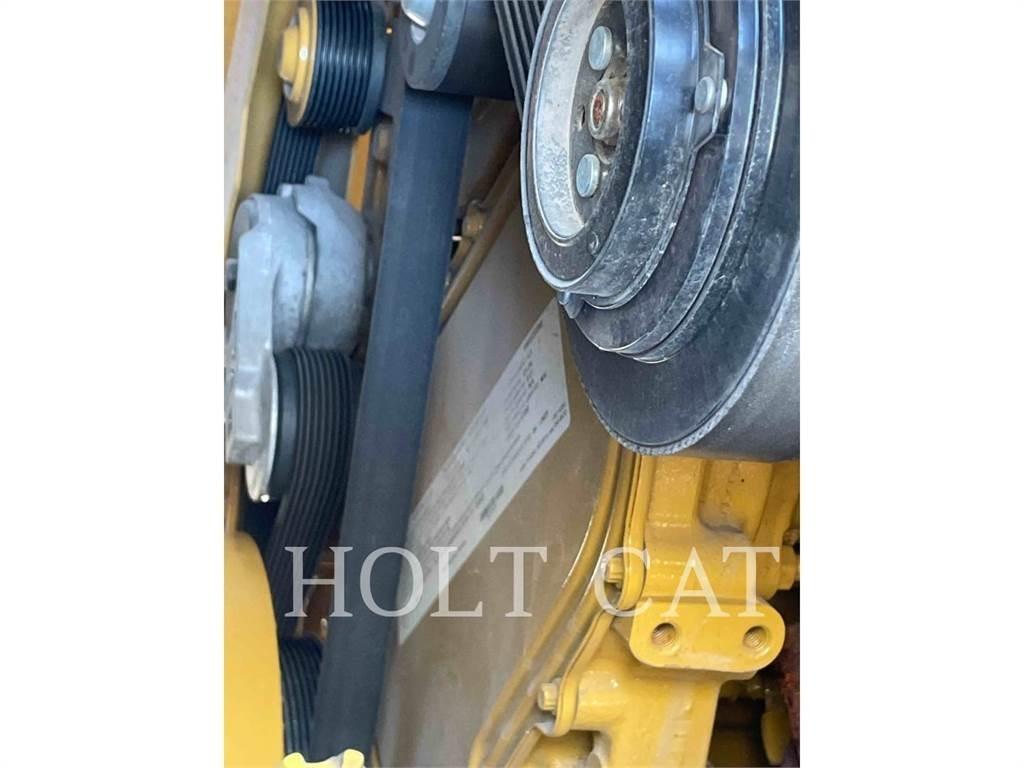 CAT RM400 معدات إعادة تدوير الأسفلت