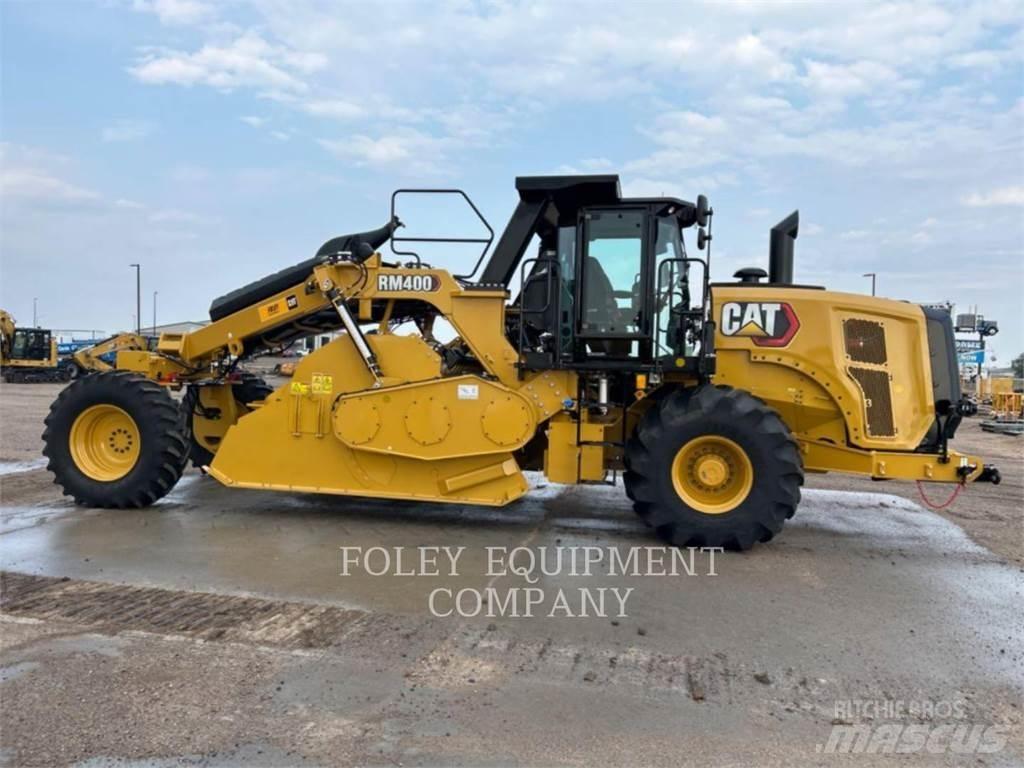 CAT RM400-01 معدات السفلتة