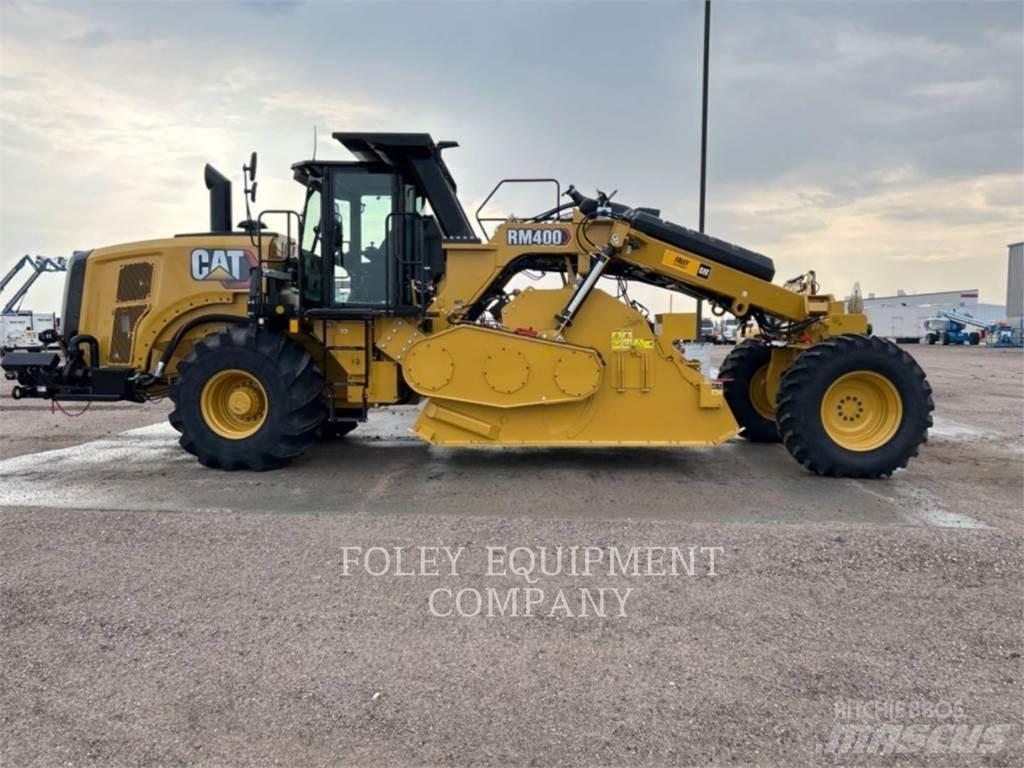 CAT RM400-01 معدات السفلتة