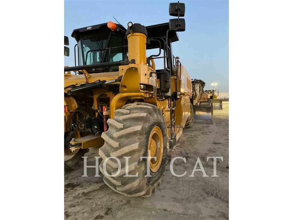 CAT RM800 معدات إعادة تدوير الأسفلت