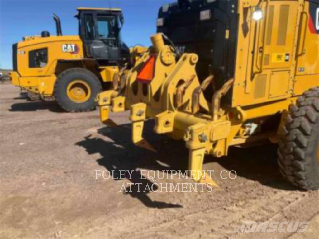 CAT RR120M2 معدات تمهيد الطرق