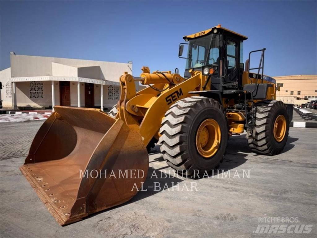 CAT SEM660D لوادر بعجل