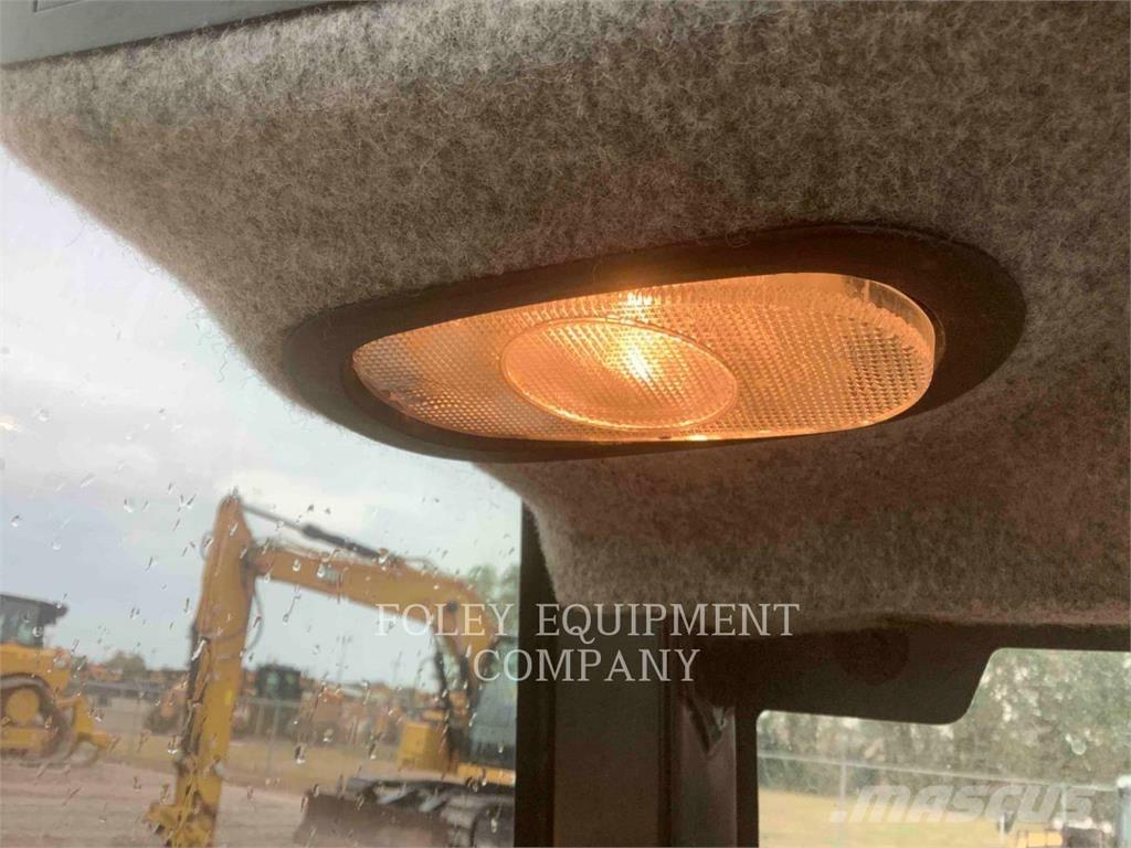 CAT TH255C مناولات متداخلة