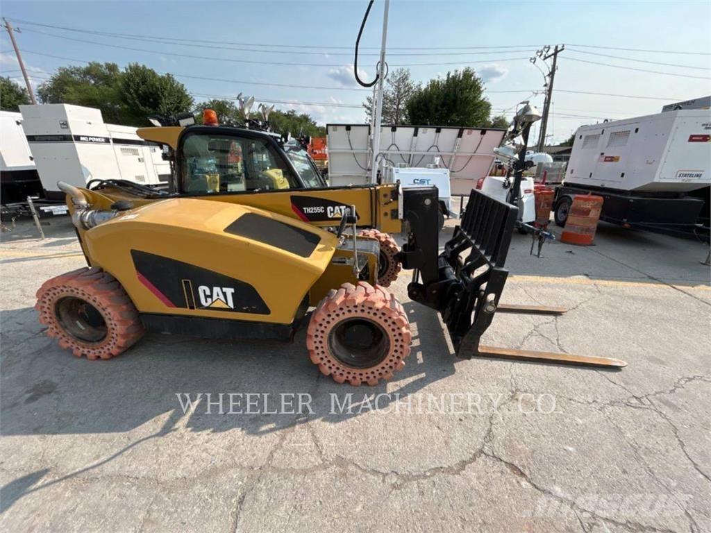 CAT TH255C CB مناولات متداخلة