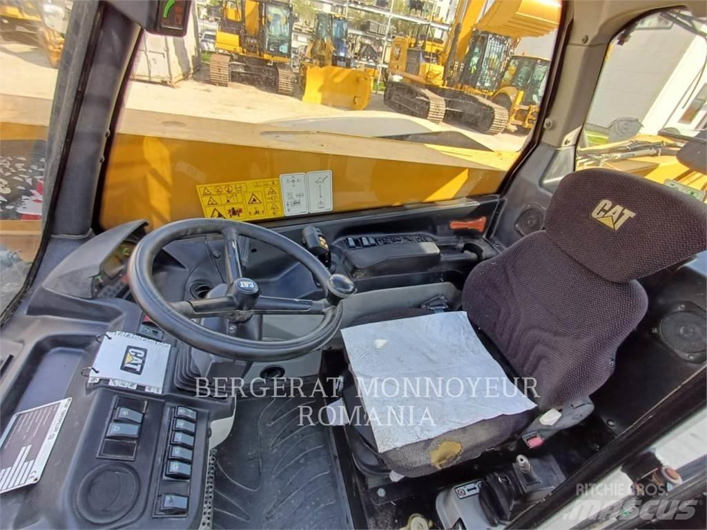 CAT TH407C مناولات متداخلة
