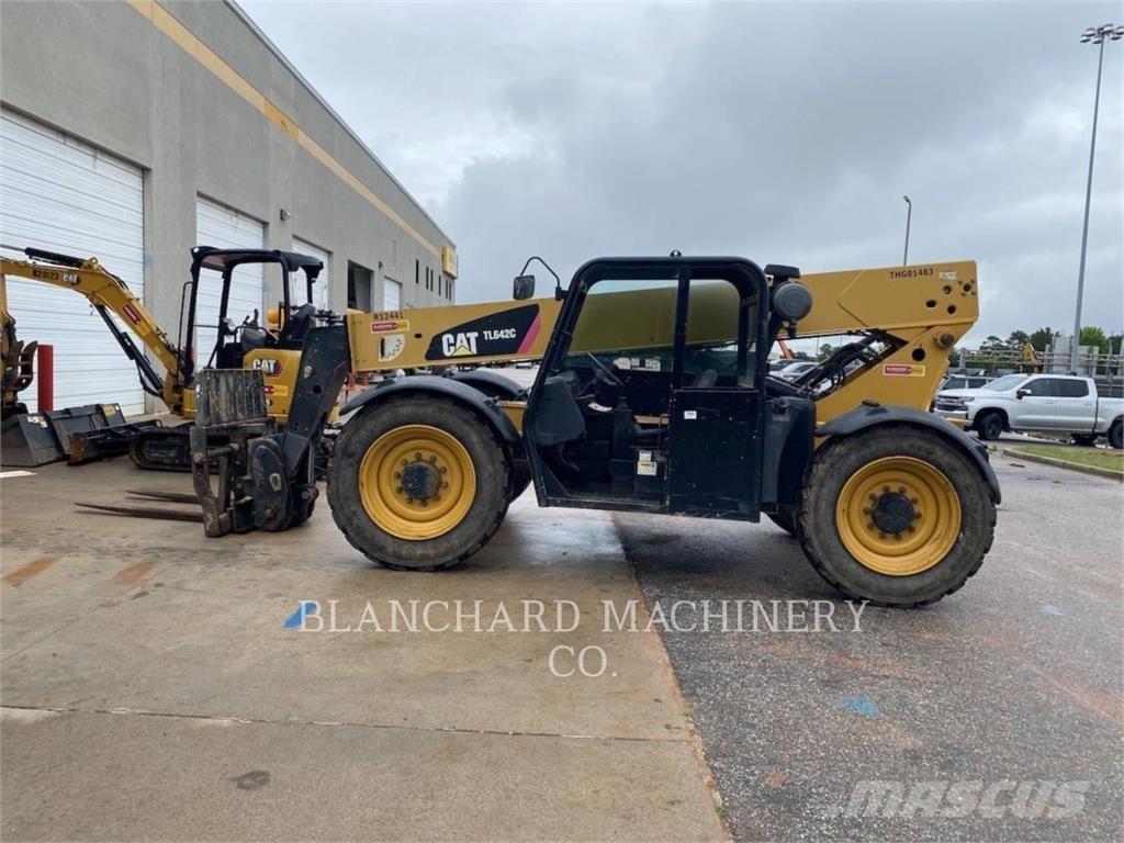 CAT TL 642 C مناولات متداخلة