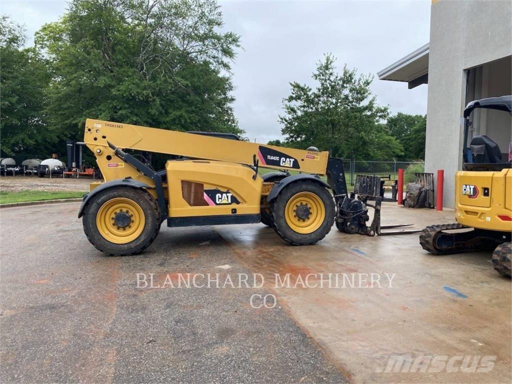 CAT TL 642 C مناولات متداخلة