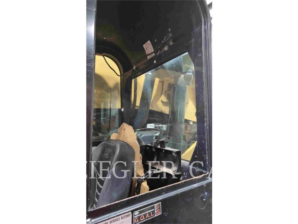 CAT TL1055C مناولات متداخلة