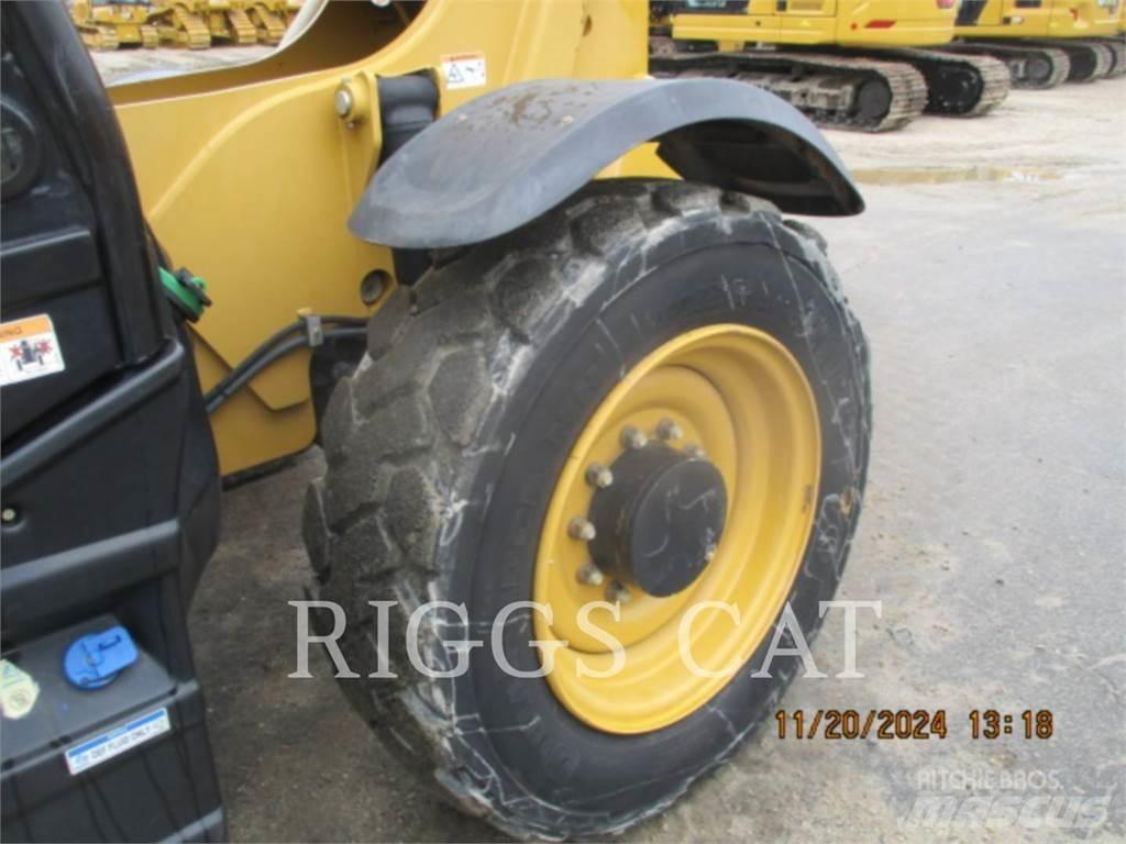 CAT TL1055D مناولات متداخلة