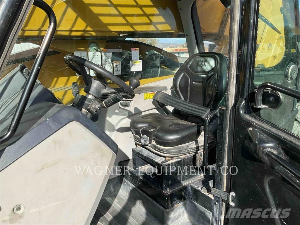 CAT TL1055D مناولات متداخلة