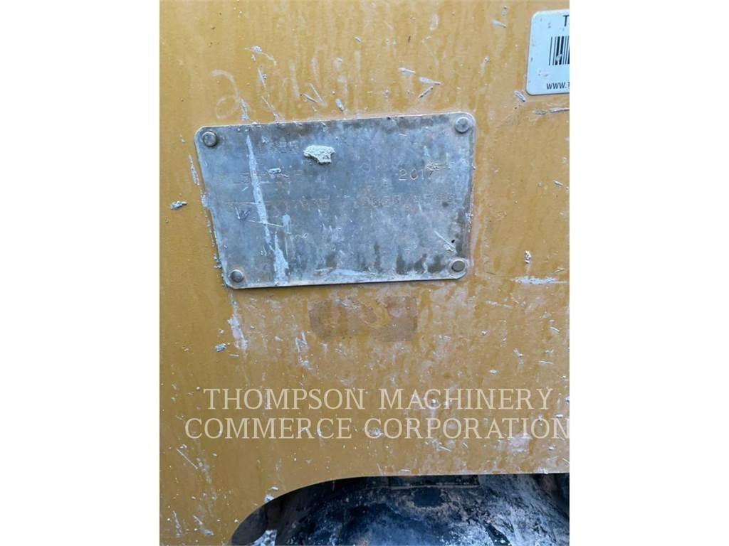 CAT TL1055D مناولات متداخلة