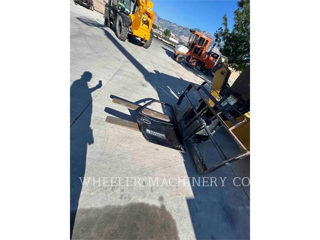 CAT TL1055D CB مناولات متداخلة