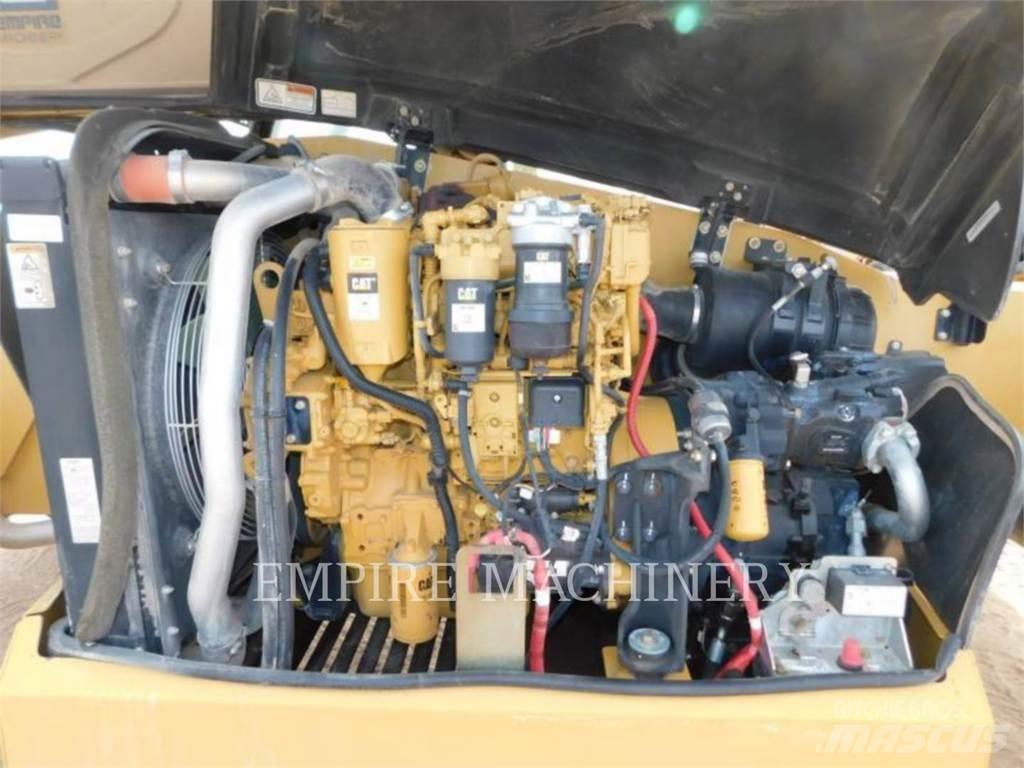 CAT TL1255D مناولات متداخلة