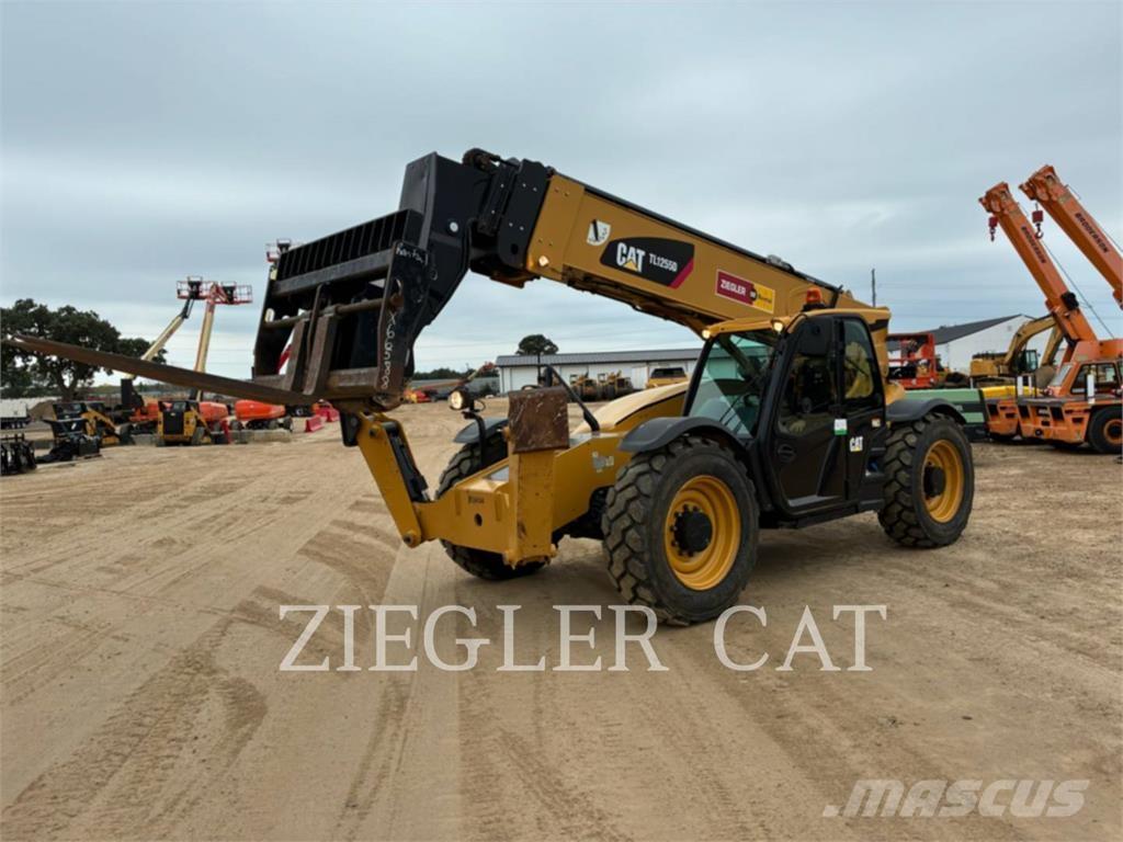 CAT TL1255D مناولات متداخلة
