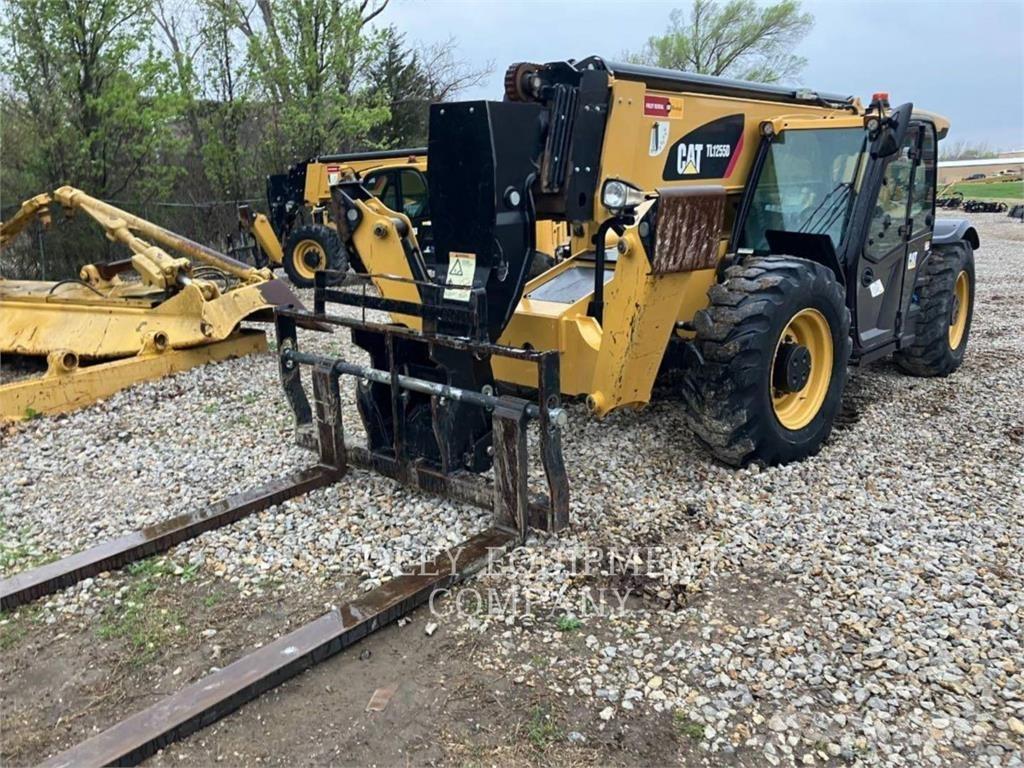 CAT TL1255DC مناولات متداخلة