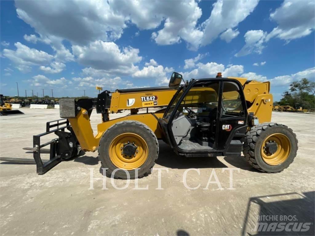 CAT TL642 مناولات متداخلة