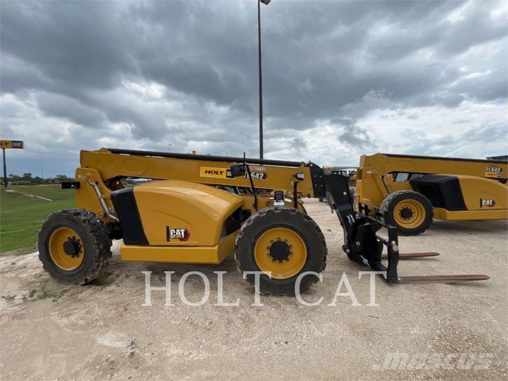 CAT TL642 مناولات متداخلة