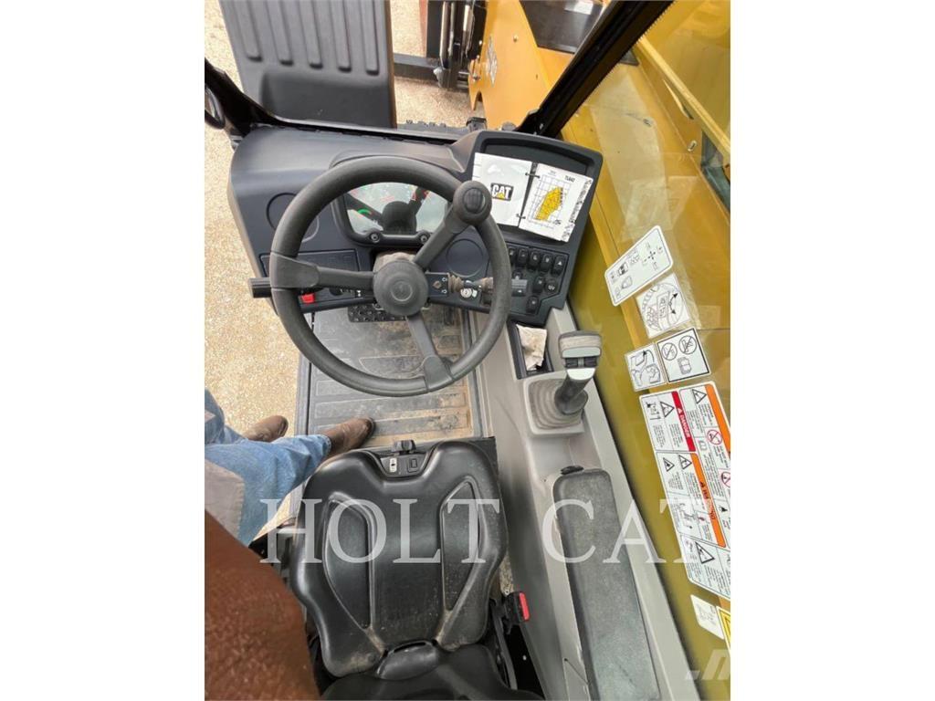 CAT TL642 مناولات متداخلة