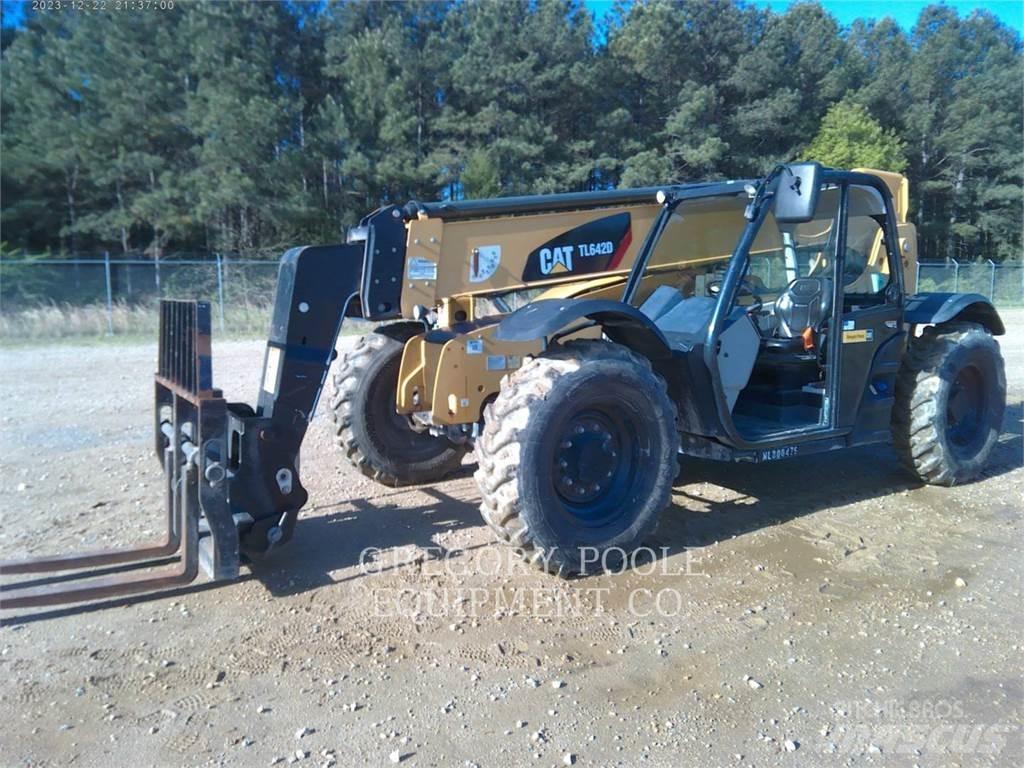 CAT TL642D مناولات متداخلة