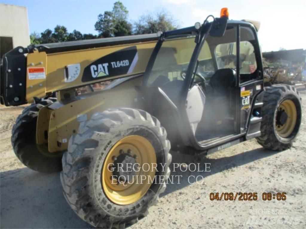 CAT TL642D مناولات متداخلة