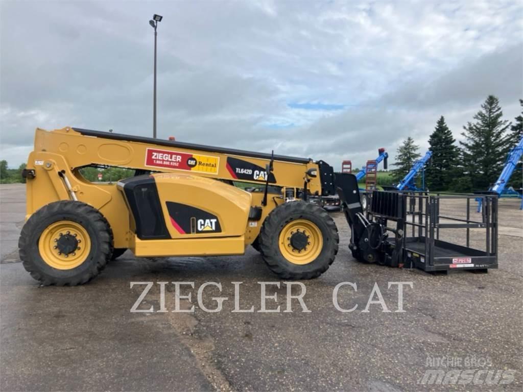 CAT TL642D مناولات متداخلة