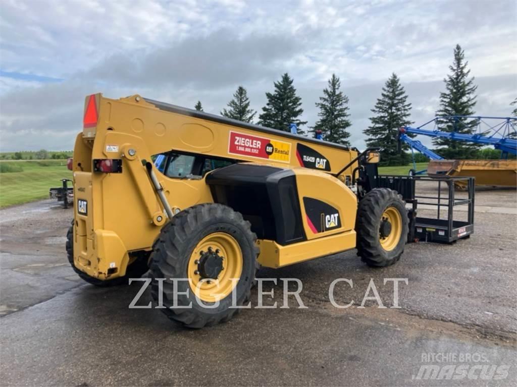 CAT TL642D مناولات متداخلة