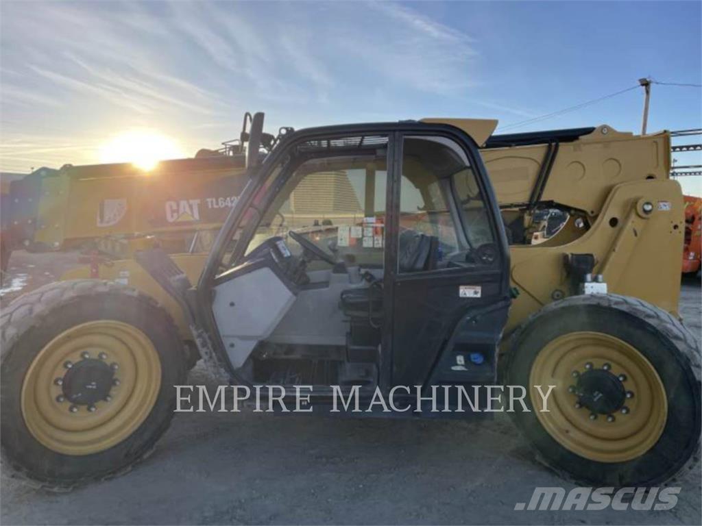 CAT TL642D مناولات متداخلة
