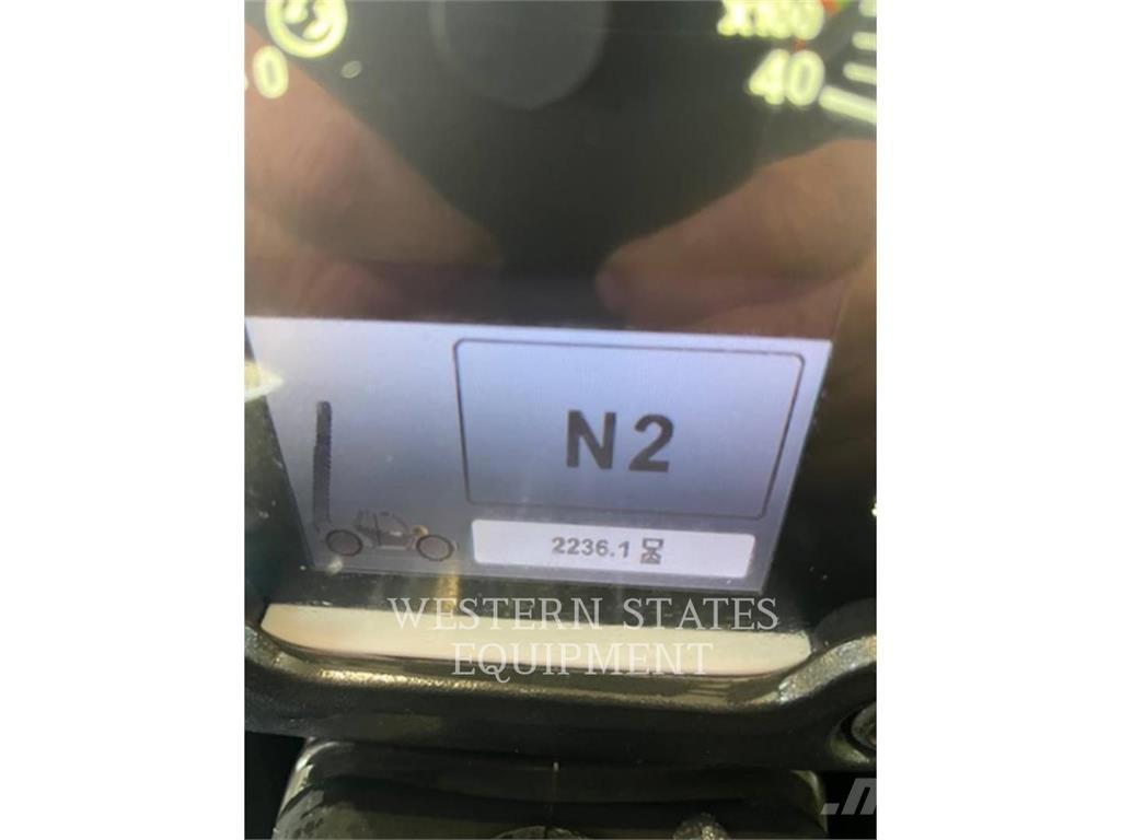 CAT TL642D مناولات متداخلة