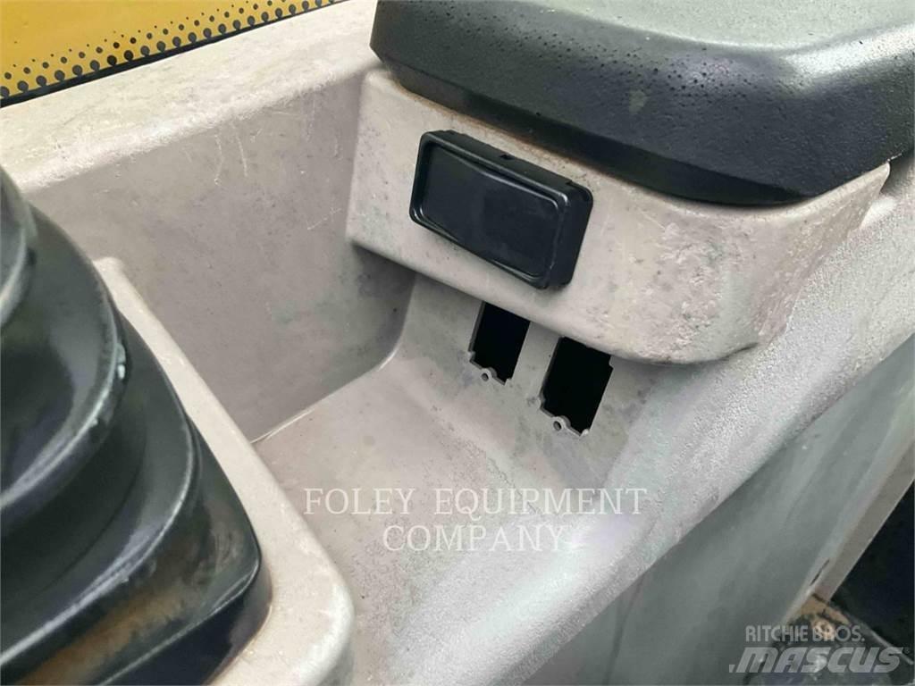 CAT TL642DO مناولات متداخلة