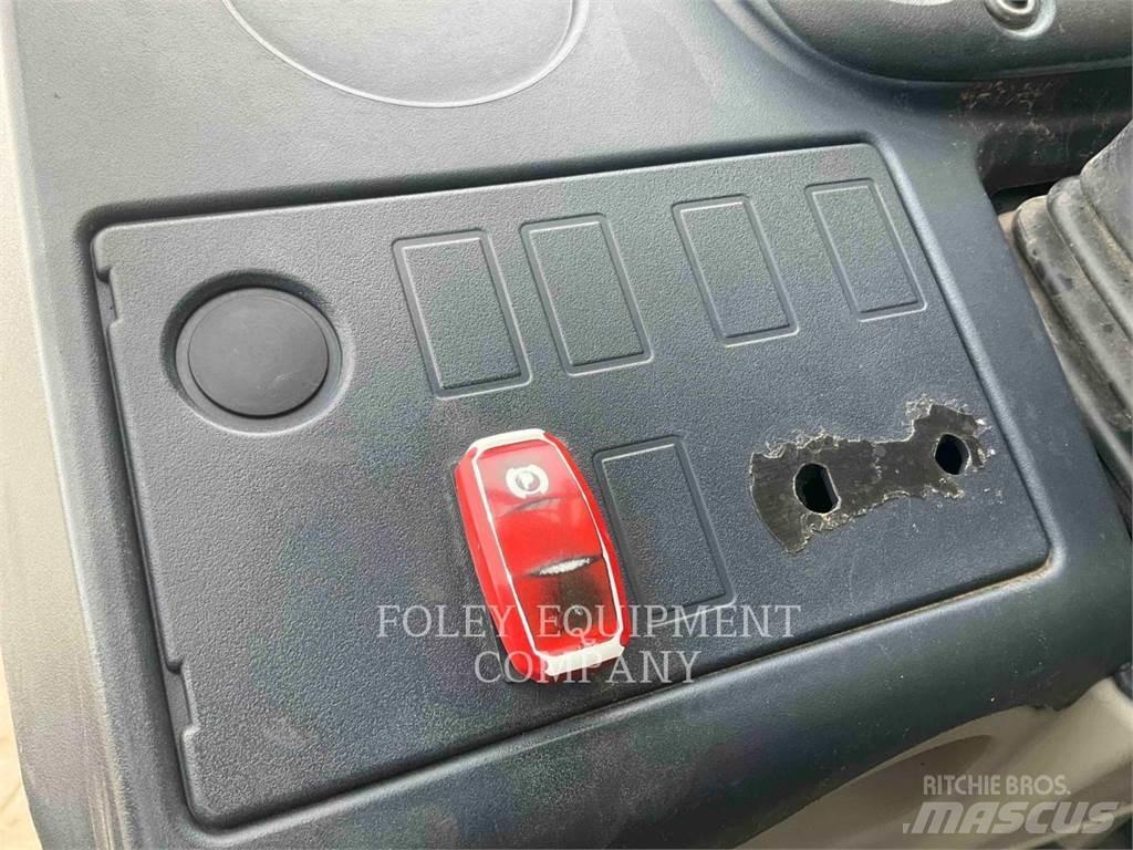 CAT TL642DO مناولات متداخلة